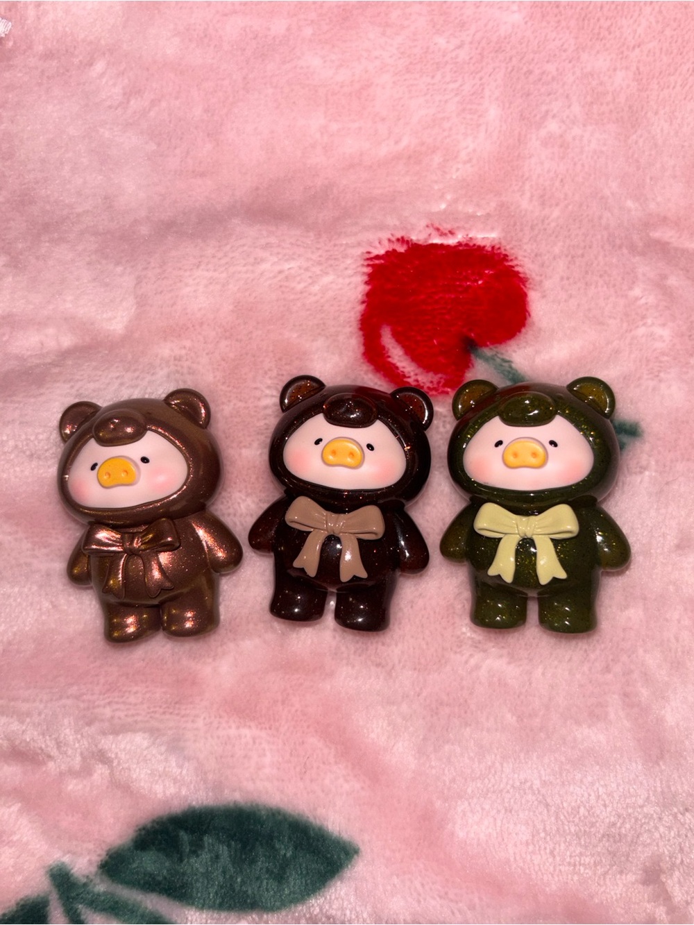 Teddy Lulu Standing Figures
